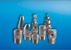 Industrial spray nozzles for surface treatment and cleaning